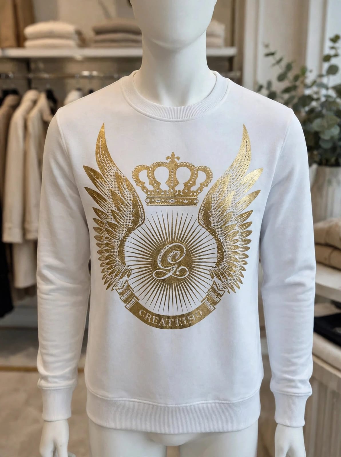White long-sleeve sweatshirt/ Unisex fit