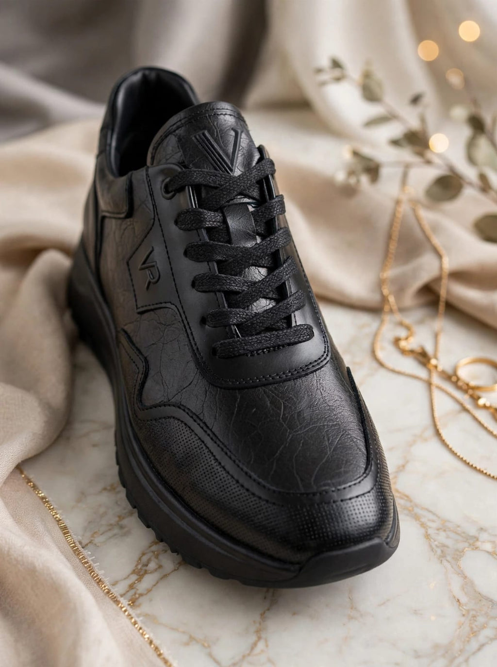 VOYAGER VR Premium Leather Sneaker