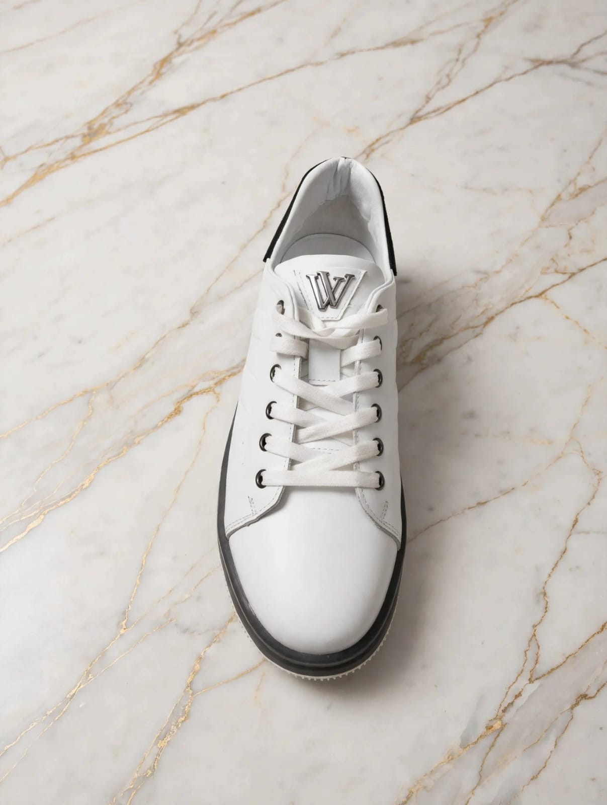 Voyager Sneaker