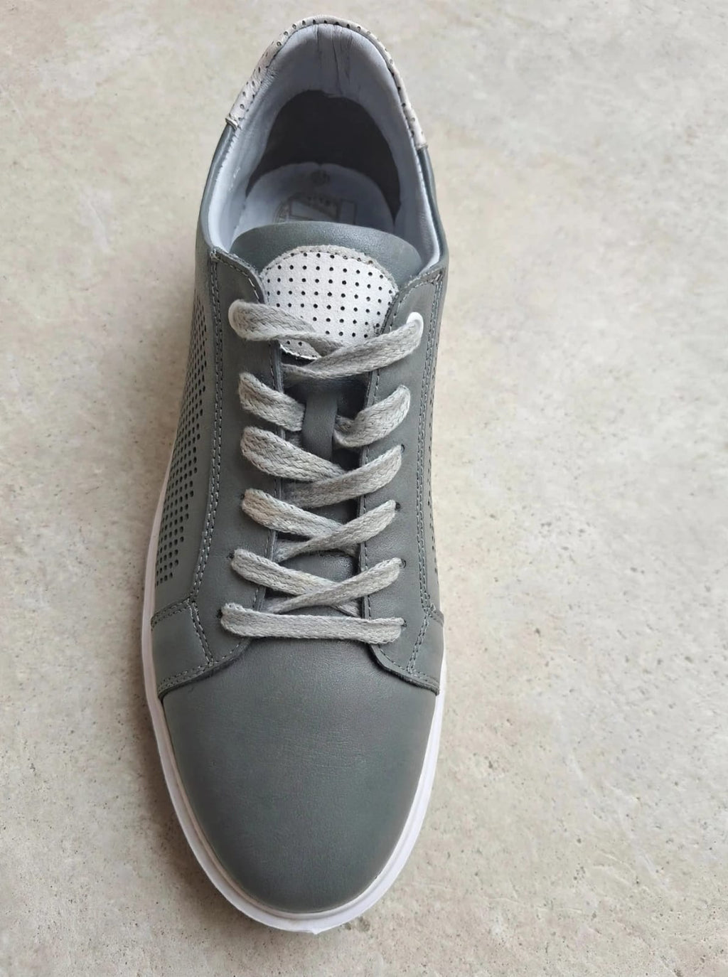 Miwano Pefofrated Leather Sneaker - Stone lGrey/White