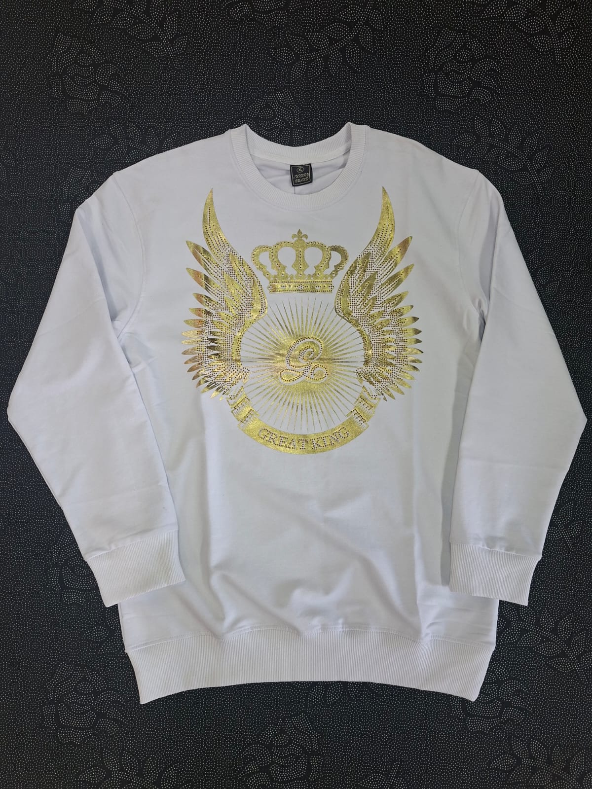 White long-sleeve sweatshirt/ Unisex fit