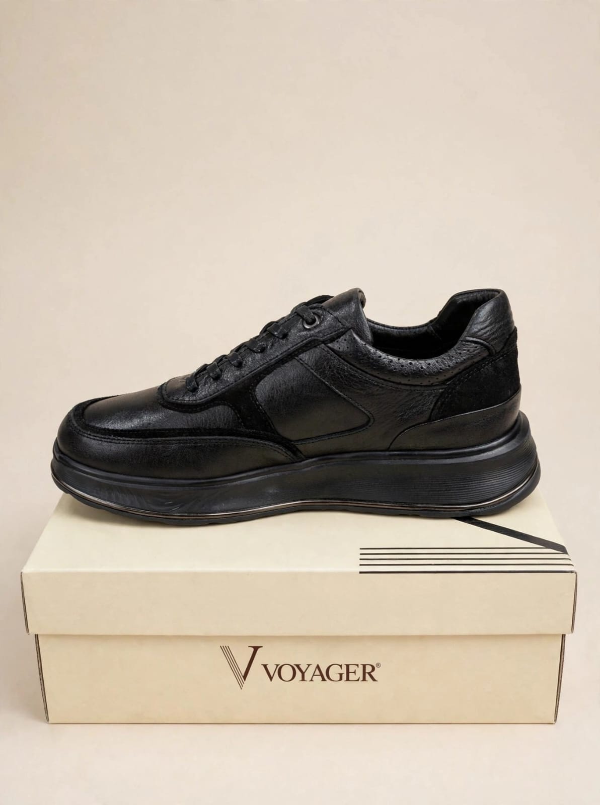 Voyager Premium Genuine Leather Comfort Sneaker - Black