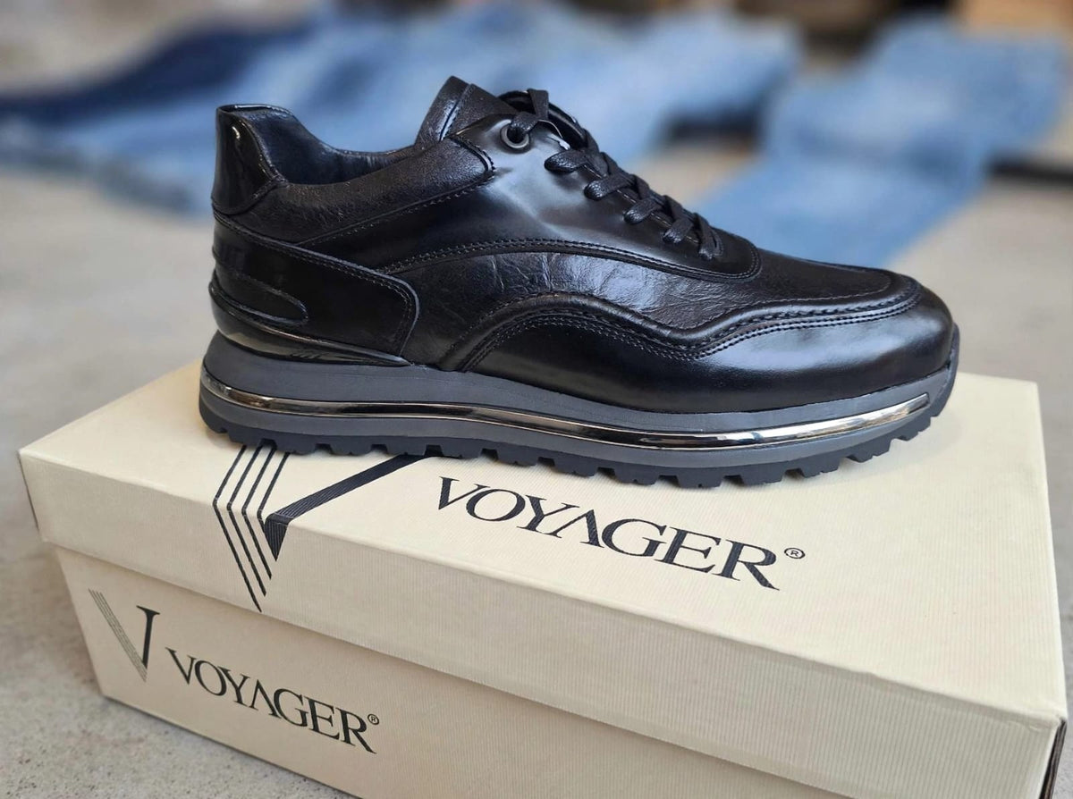 VOYAGER Premium Leather Sneaker - Black